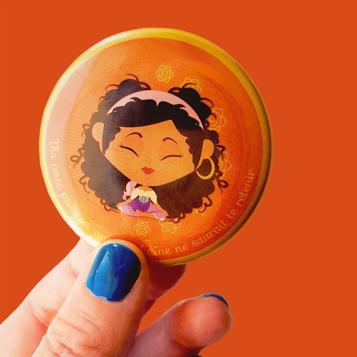 Magnet Mantrâme Chakra Sacré – Illustration colorée avec message inspirant “Vis avec passion, aucune chaîne ne saurait te retenir”
