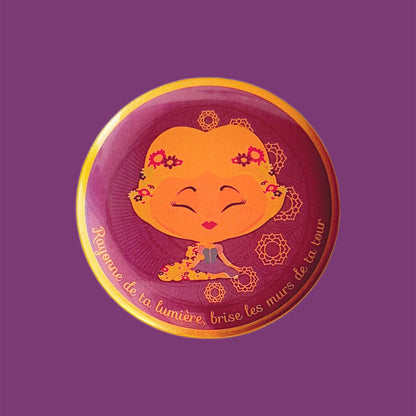 Magnet Mantrâme Chakra Couronne – Illustration méditative avec mantra “Rayonne de ta lumière, brise les murs de ta tour